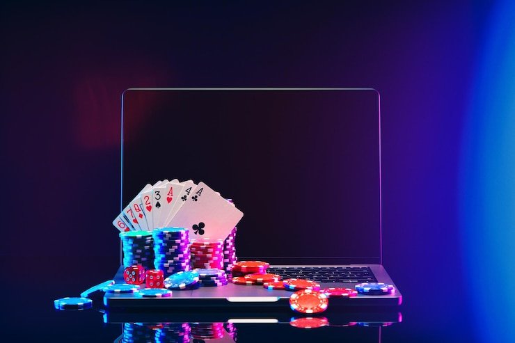 Layar permainan Galactic Gems menampilkan gulungan, tombol putar, dan indikator saldo